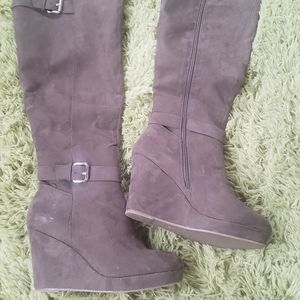 Size 9 women's just fab boots
